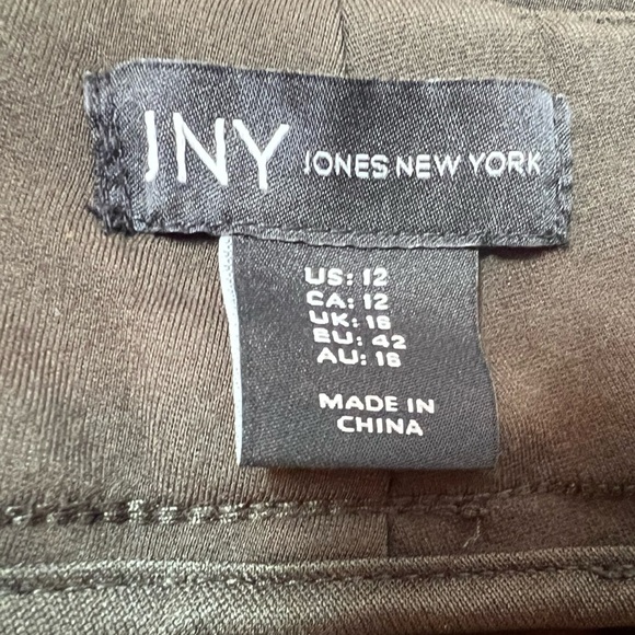 JNY JONES NEW YORK women straight leg classy  black pants/size 12 - Picture 8 of 8